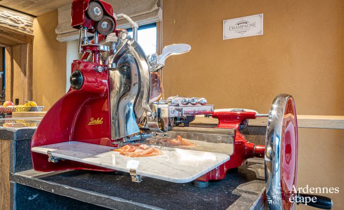 Villa de Luxe � Recht pour 8 personnes en Ardenne