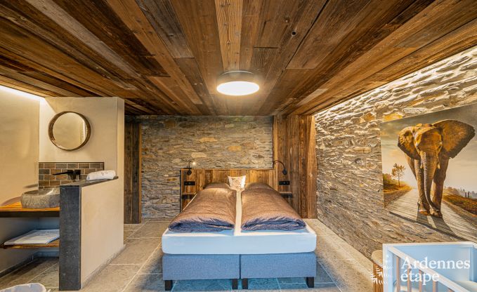 Villa de Luxe � Recht pour 8 personnes en Ardenne