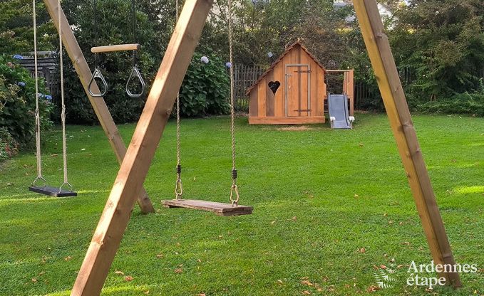 Cottage convivial pour 4 personnes � Redu avec tankuzzi (hottub), terrasse couverte et jardin priv�