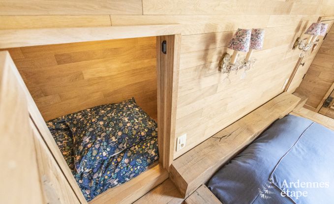 Cottage convivial pour 4 personnes � Redu avec tankuzzi (hottub), terrasse couverte et jardin priv�