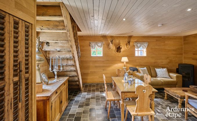 Cottage convivial pour 4 personnes � Redu avec tankuzzi (hottub), terrasse couverte et jardin priv�