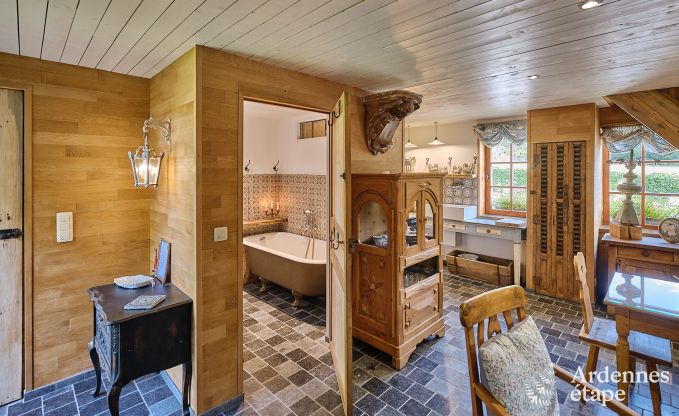 Cottage convivial pour 4 personnes � Redu avec tankuzzi (hottub), terrasse couverte et jardin priv�