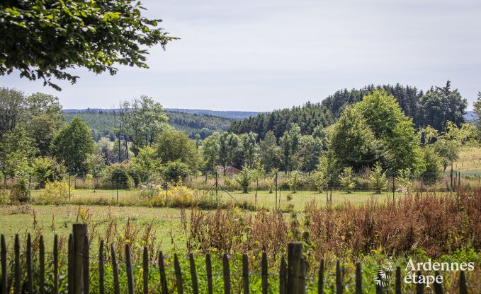 Cottage convivial pour 4 personnes � Redu avec tankuzzi (hottub), terrasse couverte et jardin priv�