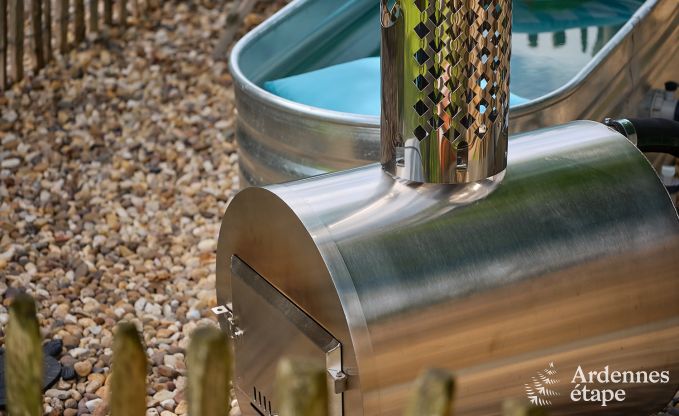 Cottage convivial pour 4 personnes � Redu avec tankuzzi (hottub), terrasse couverte et jardin priv�