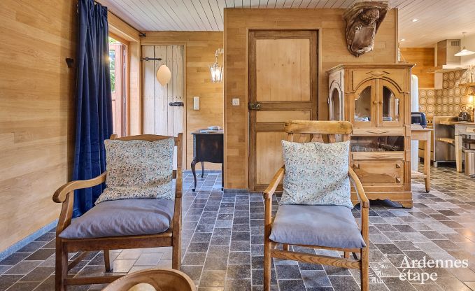 Cottage convivial pour 4 personnes � Redu avec tankuzzi (hottub), terrasse couverte et jardin priv�