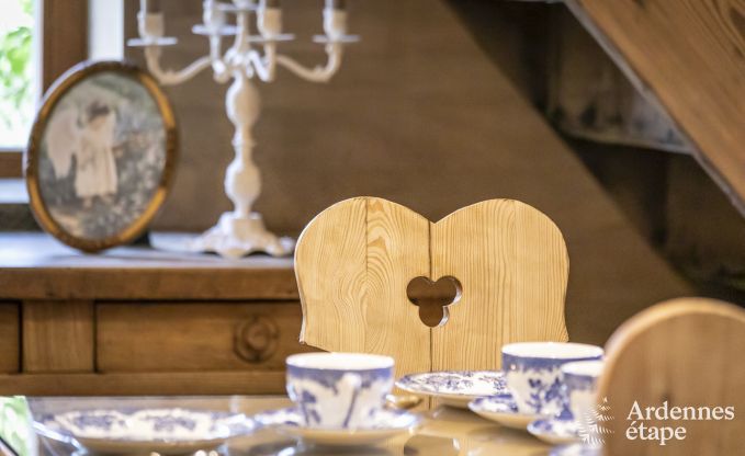 Cottage convivial pour 4 personnes � Redu avec tankuzzi (hottub), terrasse couverte et jardin priv�