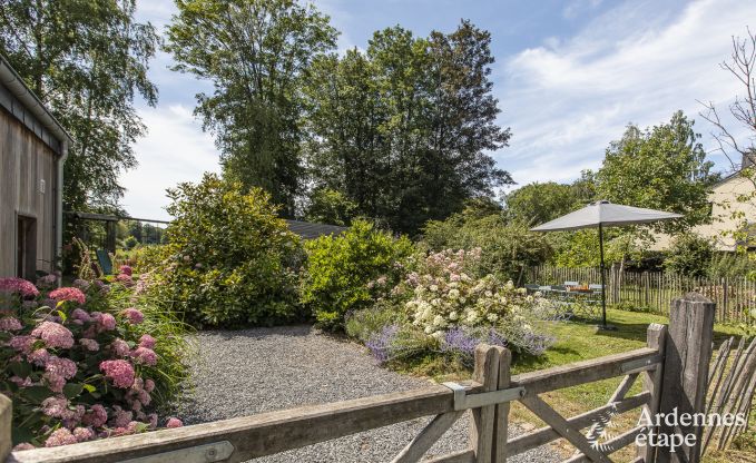 Cottage convivial pour 4 personnes � Redu avec tankuzzi (hottub), terrasse couverte et jardin priv�