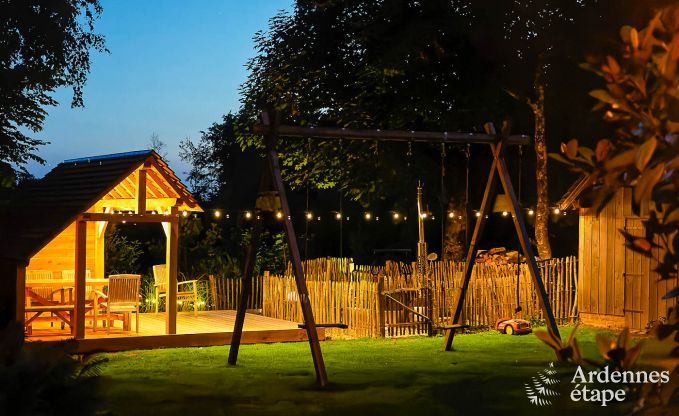 Cottage convivial pour 4 personnes � Redu avec tankuzzi (hottub), terrasse couverte et jardin priv�