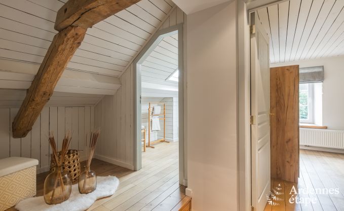 Maison de vacances avec jardin, barbecue et chemin�e � Redu, Ardenne