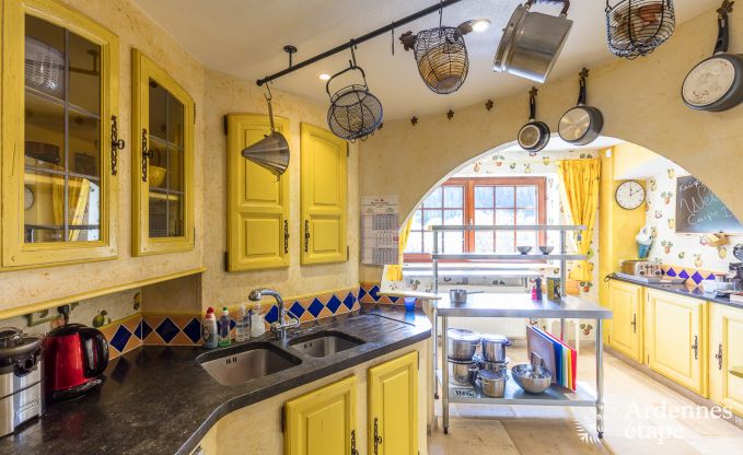 Villa haut de gamme � Redu, Ardenne, 9 personnes, piscine ext�rieure, sauna, hammam, jacuzzi int�rieur et ext�rieur, jardin priv�, �quipements complets