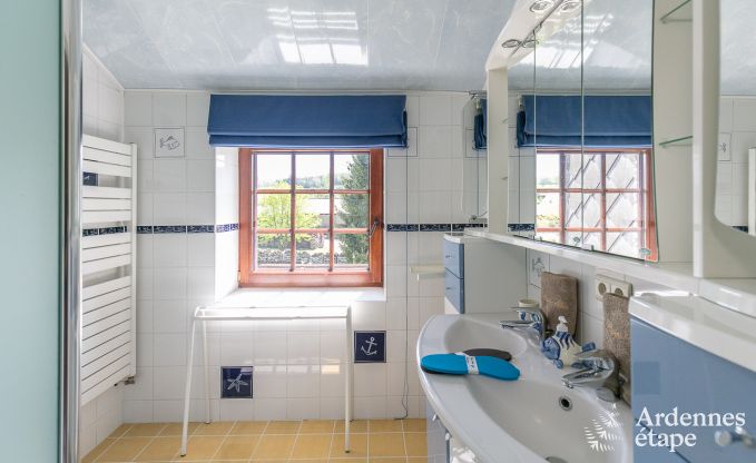 Villa haut de gamme � Redu, Ardenne, 9 personnes, piscine ext�rieure, sauna, hammam, jacuzzi int�rieur et ext�rieur, jardin priv�, �quipements complets