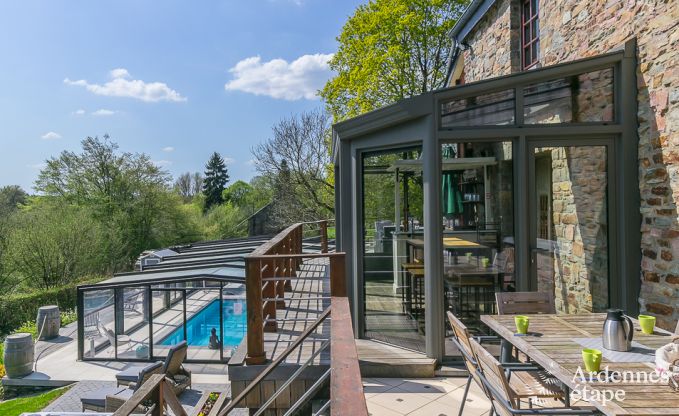 Villa haut de gamme � Redu, Ardenne, 9 personnes, piscine ext�rieure, sauna, hammam, jacuzzi int�rieur et ext�rieur, jardin priv�, �quipements complets