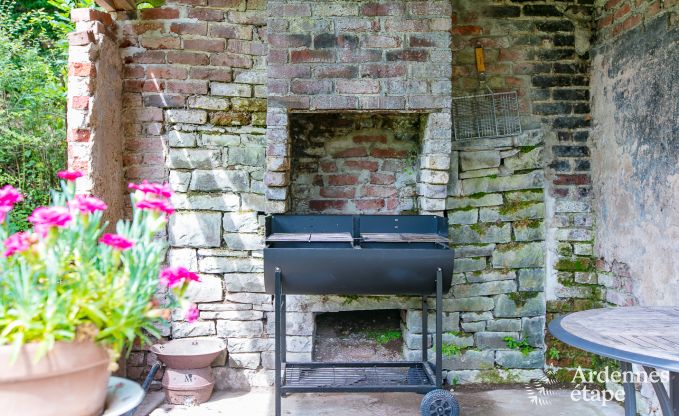 Maison de vacances  Rendeux, Ardenne, 6 personnes, 2 chambres, jardin priv, quipements bb, terrasse avec barbecue