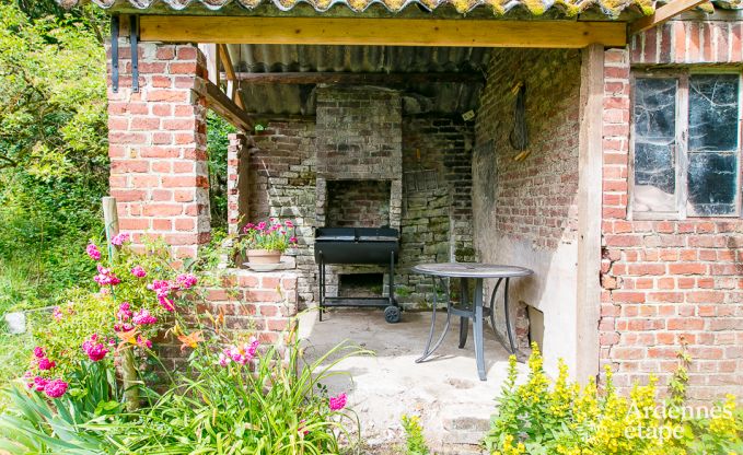 Maison de vacances  Rendeux, Ardenne, 6 personnes, 2 chambres, jardin priv, quipements bb, terrasse avec barbecue