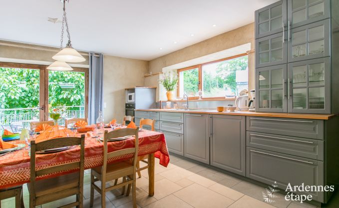 Maison de vacances  Rendeux, Ardenne, 6 personnes, 2 chambres, jardin priv, quipements bb, terrasse avec barbecue