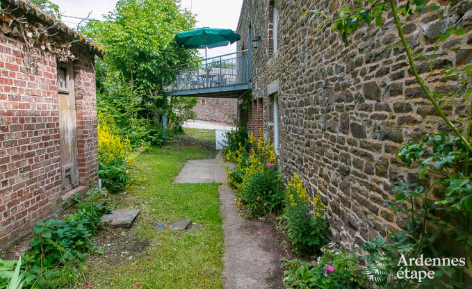 Maison de vacances  Rendeux, Ardenne, 6 personnes, 2 chambres, jardin priv, quipements bb, terrasse avec barbecue