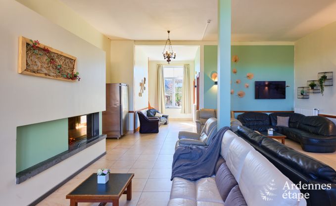 Ch�teau � Rochefort pour 48 personnes en Ardenne