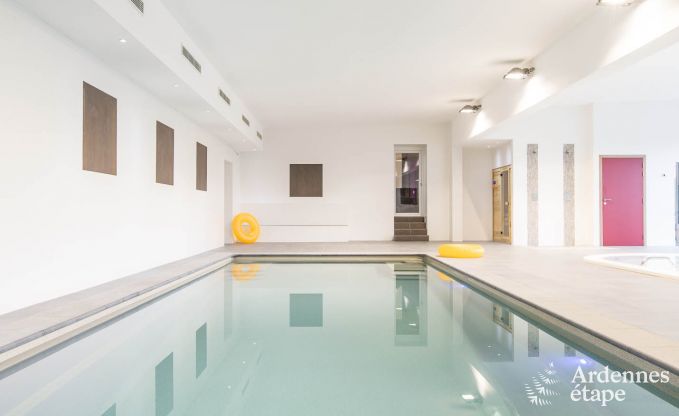 Ch�teau � Rochefort pour 48 personnes en Ardenne