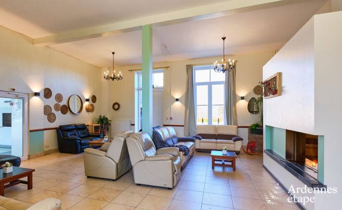 Ch�teau � Rochefort pour 48 personnes en Ardenne