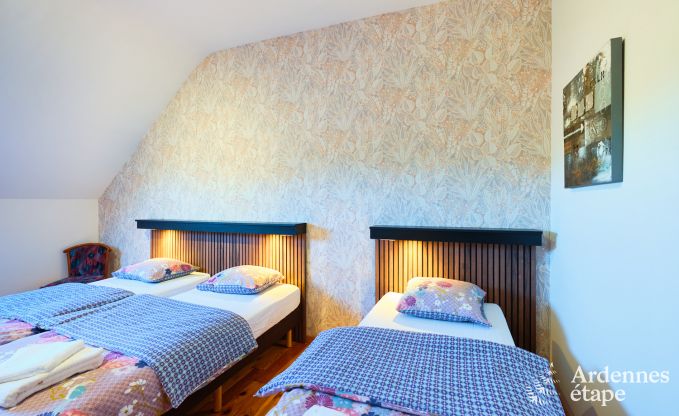 Ch�teau � Rochefort pour 48 personnes en Ardenne