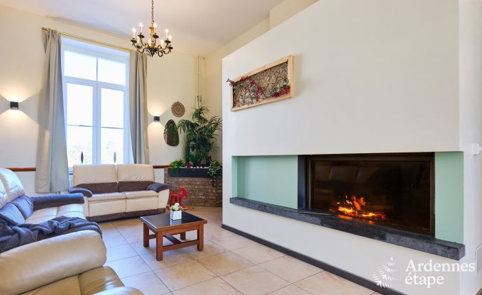 Ch�teau � Rochefort pour 48 personnes en Ardenne