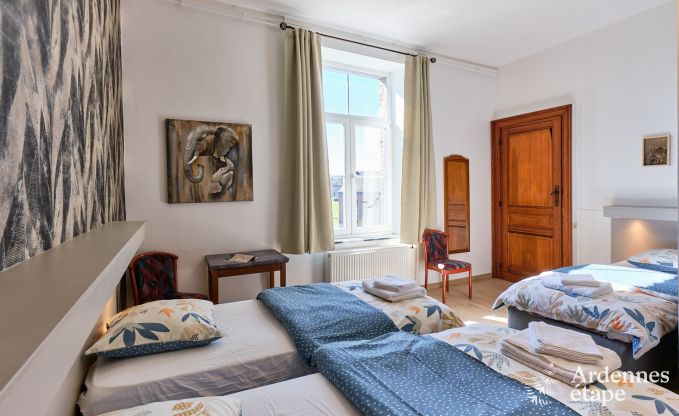 Ch�teau � Rochefort pour 48 personnes en Ardenne