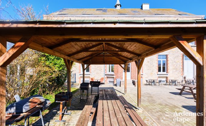 Ch�teau � Rochefort pour 48 personnes en Ardenne