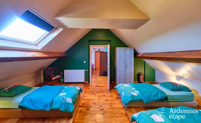 Ch�teau � Rochefort pour 48 personnes en Ardenne