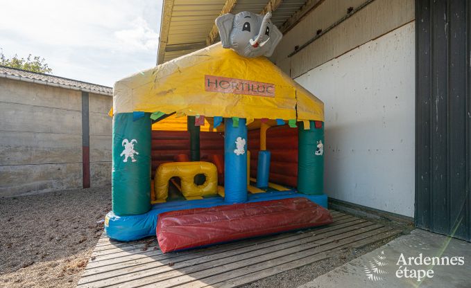 Maison de vacances � Rochefort pour 36 personnes en Ardenne