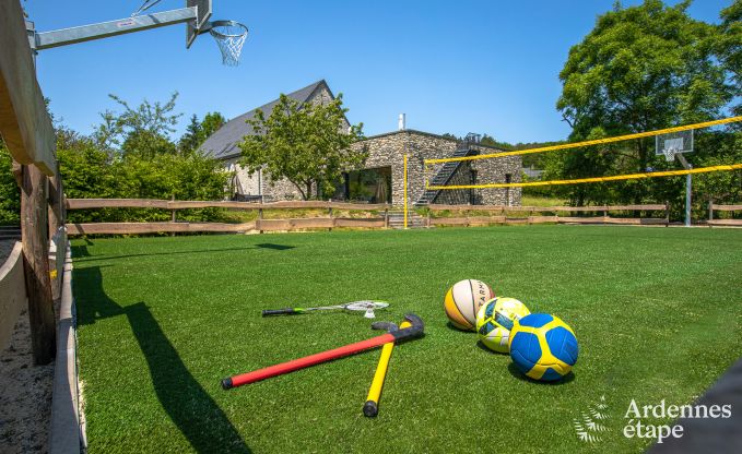 Charmante maison de vacances avec baby-foot, billard, feu cassette et jardin priv� � Rochefort : convient pour 6 personnes