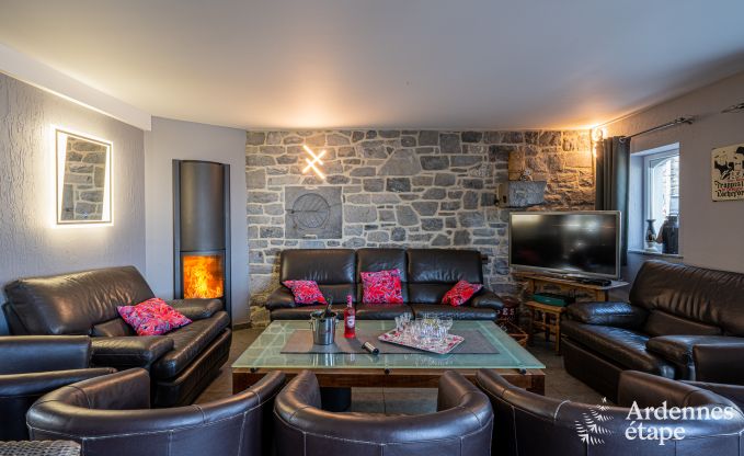Maison de vacances � Rochefort pour 18 personnes en Ardenne