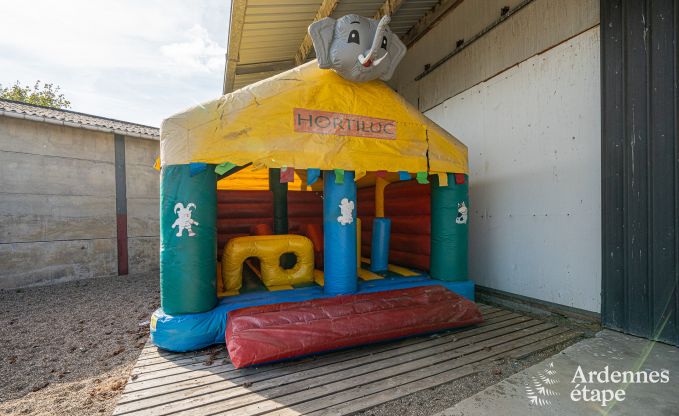 Maison de vacances � Rochefort pour 18 personnes en Ardenne