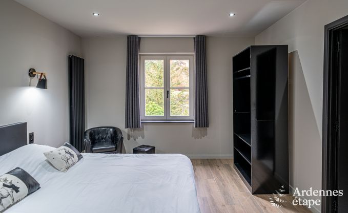 Maison de vacances pour 32 personnes  Rochefort avec 14 chambres, piscine et jardin priv