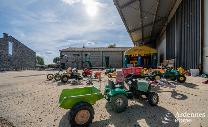 Maison de vacances  Rochefort pour 18 personnes en Ardenne