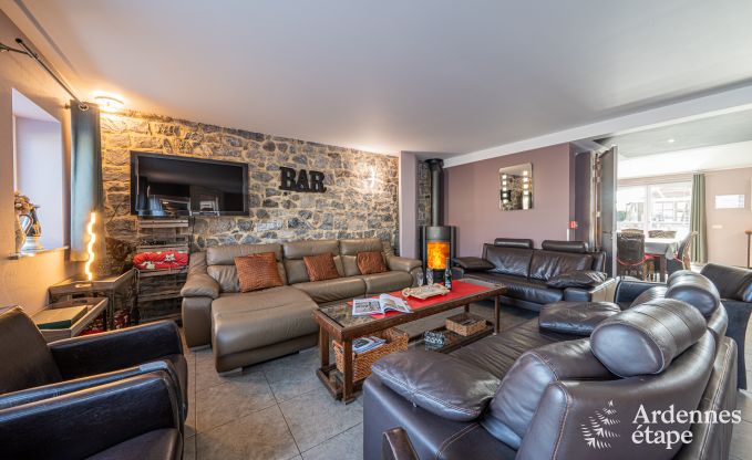 Maison de vacances  Rochefort pour 18 personnes en Ardenne