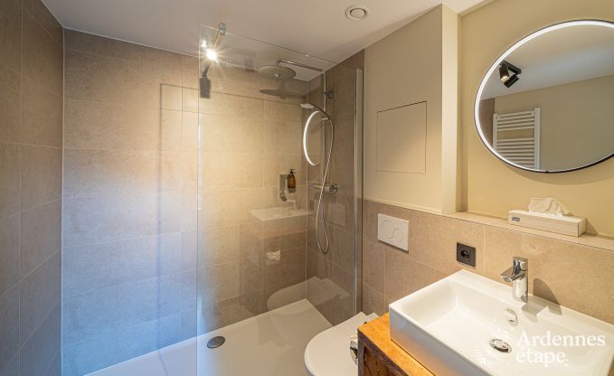 Grande maison de vacances  Rochefort pour 25 personnes avec 11 chambres, 11 salles de bains, sauna et bar