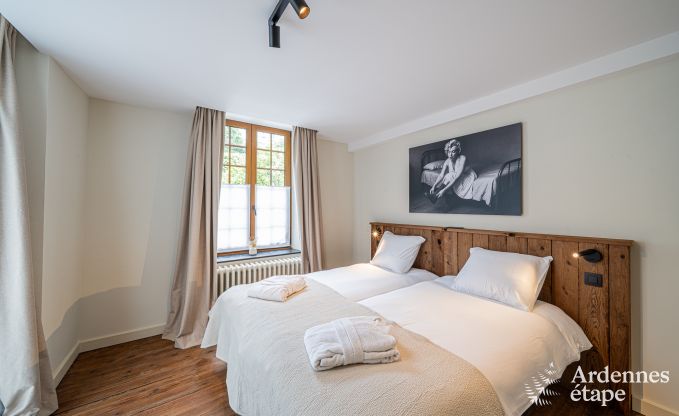 Grande maison de vacances  Rochefort pour 25 personnes avec 11 chambres, 11 salles de bains, sauna et bar