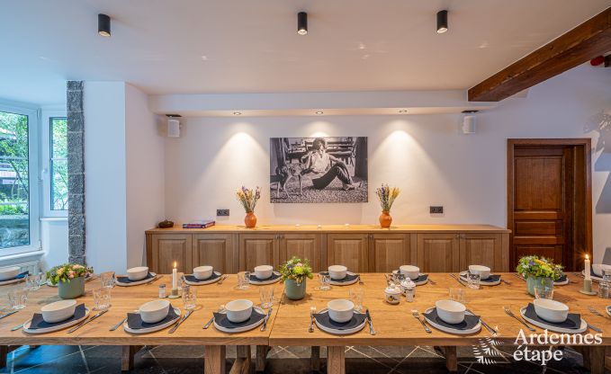 Grande maison de vacances  Rochefort pour 25 personnes avec 11 chambres, 11 salles de bains, sauna et bar