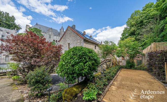Grande maison de vacances  Rochefort pour 25 personnes avec 11 chambres, 11 salles de bains, sauna et bar