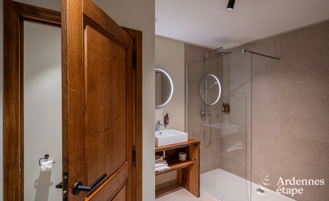 Grande maison de vacances  Rochefort pour 25 personnes avec 11 chambres, 11 salles de bains, sauna et bar