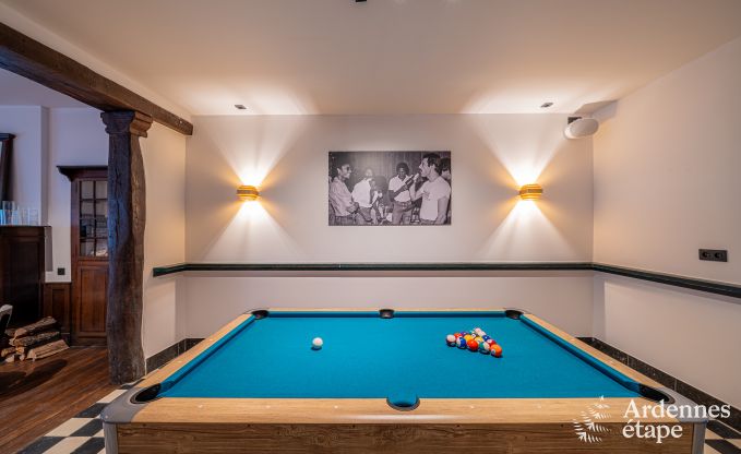 Grande maison de vacances  Rochefort pour 25 personnes avec 11 chambres, 11 salles de bains, sauna et bar