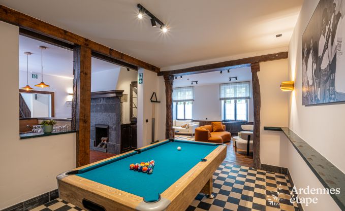 Grande maison de vacances  Rochefort pour 25 personnes avec 11 chambres, 11 salles de bains, sauna et bar