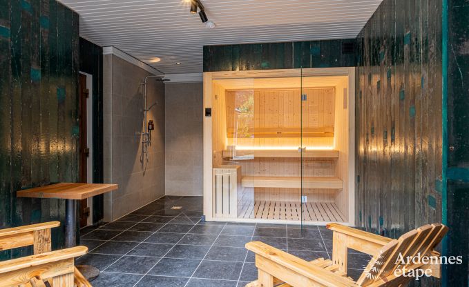 Grande maison de vacances  Rochefort pour 25 personnes avec 11 chambres, 11 salles de bains, sauna et bar