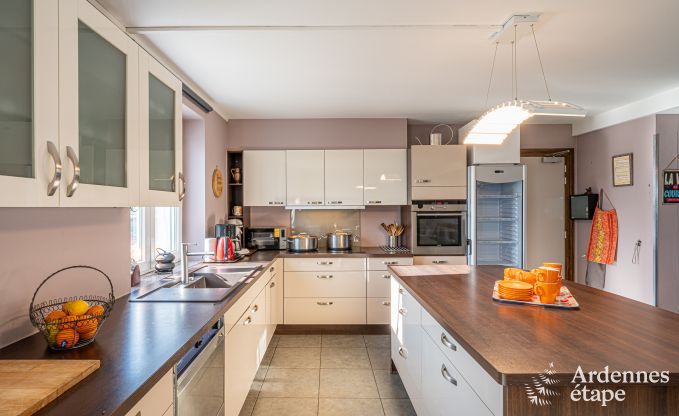 Maison de vacances  Rochefort pour 36 personnes en Ardenne