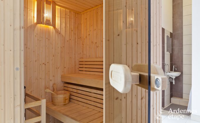 Villa de Luxe � Rochefort pour 48 personnes en Ardenne