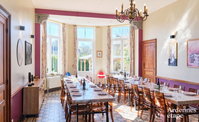 Chteau  Rochefort pour 48 personnes en Ardenne