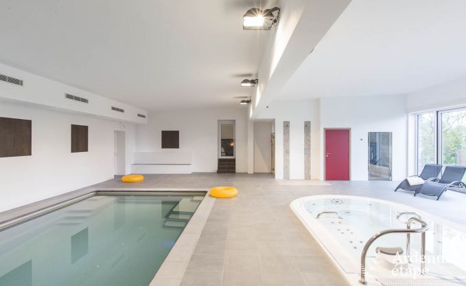 Chteau  Rochefort pour 48 personnes en Ardenne