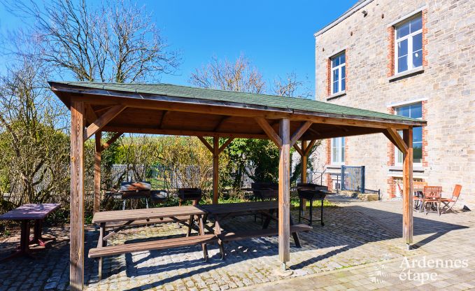 Chteau  Rochefort pour 48 personnes en Ardenne