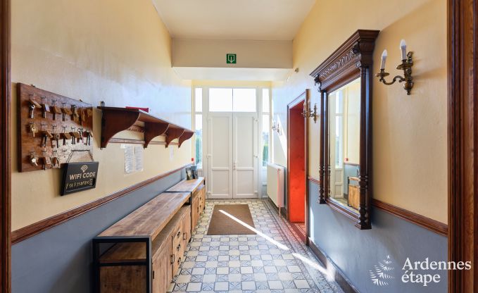 Chteau  Rochefort pour 48 personnes en Ardenne