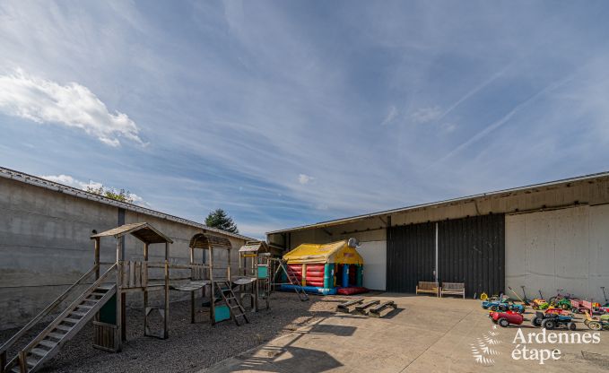 Maison de vacances � Rochefort pour 18 personnes en Ardenne